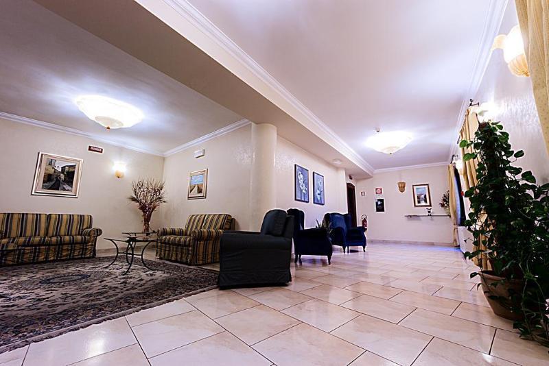 Hotel Roma Domus 4*